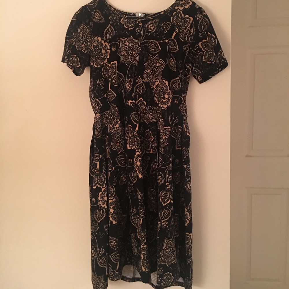 Lularoe Amelia dress with pockets